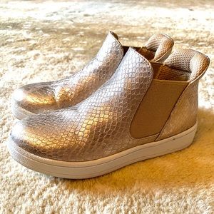 🌟SOLD🌟Gold Snake Skin Print Sneakers